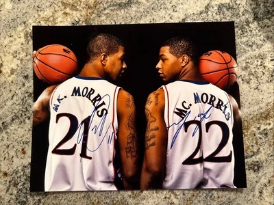 Autógrafo firmado por Markieff Morris y Marcus Morris 8x10 Kansas Jayhawks NBA Suns Foto 1 de 4