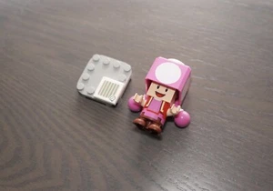 LEGO Super Mario Peach’s Castle 71408 (Interactive Toadette Figure ONLY)Official - Picture 1 of 9