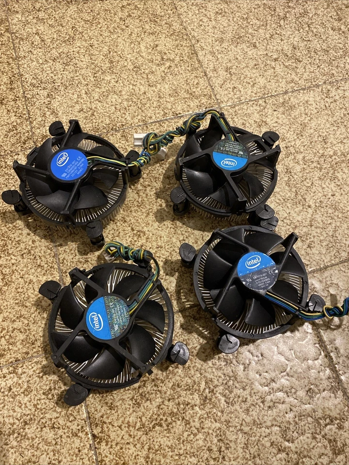 Set di 4 dissipatori Intel stock originali - Socket 1155/1156/1150/1151 - Usati - Immagine 1 di 1