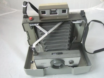 POLAROID 320 - Photo 1/4