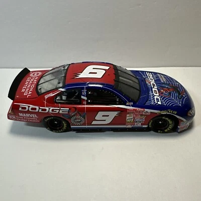Action Racing 1:24 Diecast - #9 Spider-man Bill Elliot (2001) - Image 1 of 4