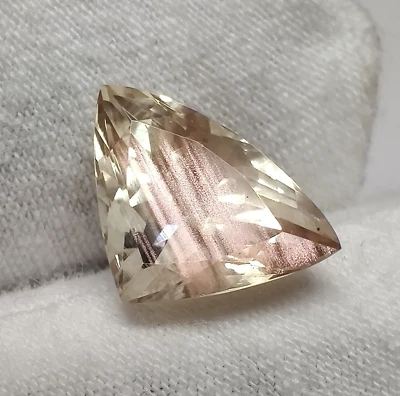 Trillion Shape Pink Schiller Oregon Sunstone Cut Natural Flashy Gemstone 3.1 Cts - Image 1 of 4