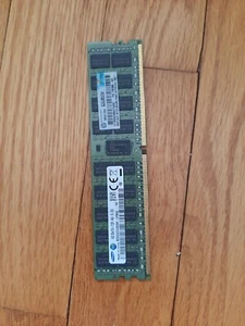 16GB 2Rx4 PC4-2133P-RA0-10-DC0 Samsung Speichermodul M393A2G40DB0 - CPDOQ - Bild 1 von 5