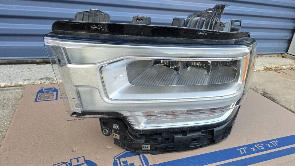 Dodge Ram 2500 3500 2019 2020 2023 2024 OEM LED faro conductor izquierdo cromo izquierdo Foto 1 de 4