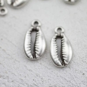 10 Muschel Anhänger, Kauri, Charms, Metall, Antik Silber, DIY Schmuck ZM572 - Picture 1 of 8