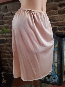 Vintage HENSON KICKERNICK Half Slip Skirt SILKY BLUSH BEIGE Lingerie WOMEN'S MED - Picture 1 of 14