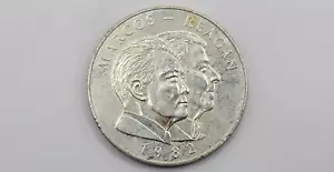 1982 Philippines 25 Piso Silver Coin - Marcos & Reagan - KM#235 - Picture 1 of 4
