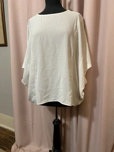 Made With Love Women's Size M White Bat Wing Blouse Flowy Simple Elegant NEW - Picture 1 of 10