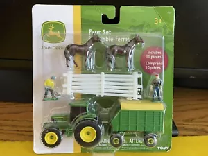 JOHN DEERE 10 PIECE FARM SET 1/64 TOMY NIP LICENSED BY DEERE - Picture 1 of 6