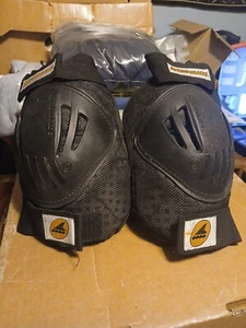 Rollerblade Size MediumBlack Knee Pads JH6 - Picture 1 of 8