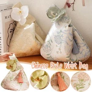 Borsa da polso stile cinese nappa fiori ciondolo accessori borsette temperamento - Foto 1 di 15