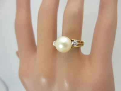 18k Yellow Gold 9 mm. Pearl and Diamond Ring 0.18 ct - Image 1 of 4