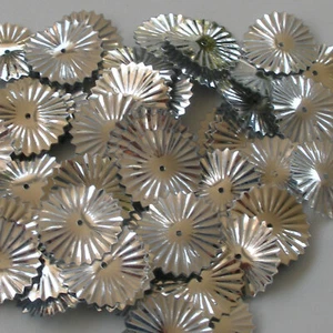 Sequins Silver 17mm Sunburst/Starburst/Wheels Paillettes ~100 pieces Loose - Picture 1 of 1