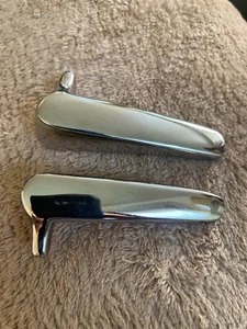 MGB MGB/GT 68-80 quarter light window handles chrome - Picture 1 of 2