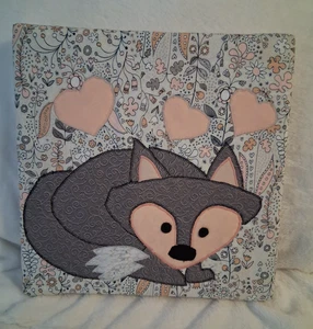 Handmade FOREST THE FOX Quilted Childs Nursery Wall Hanging, Gray/Coral, Unisex - Picture 1 of 4