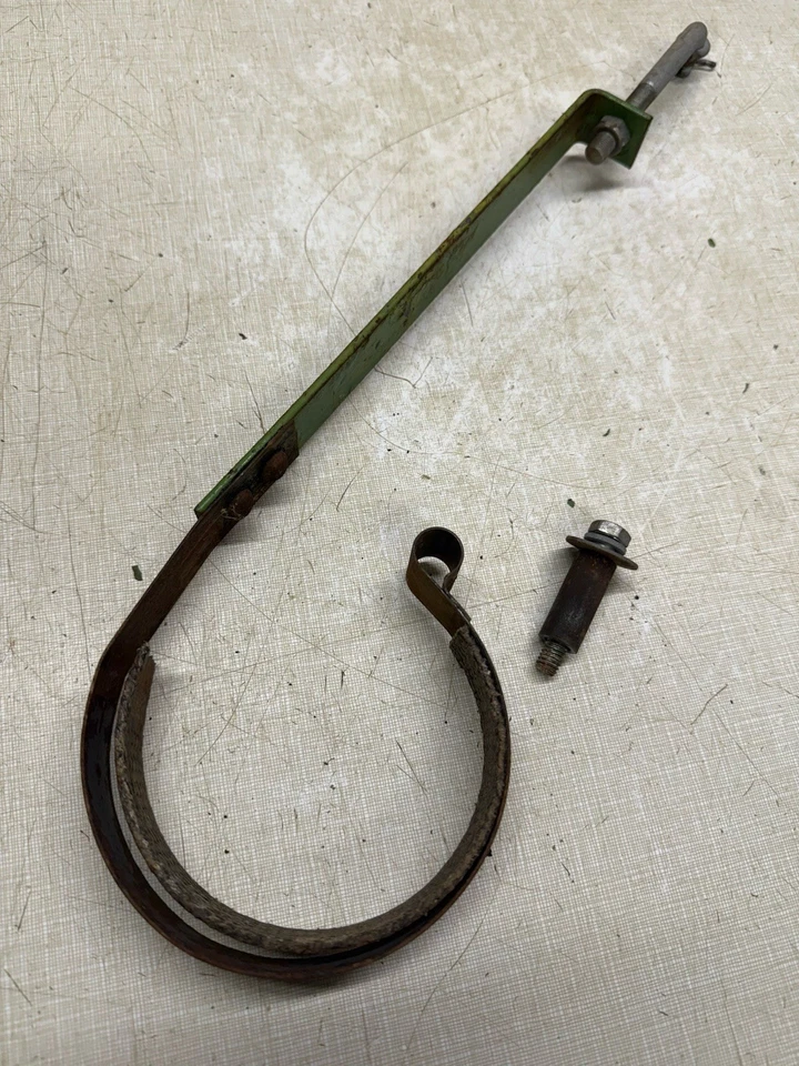 John Deere 70 1971 guardabarros redondo césped tractor banda de freno Foto 1 de 4