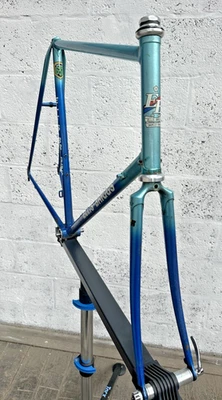 Cuadro Ellis Briggs 98 Vintage 631 Reynolds 25" 62,5 cm X 58 cm Dos Tonos Azul Foto 1 de 4