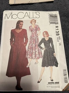 Abito vintage McCalls modello 6138 Misses taglia 14 NON TAGLIATO FF - Foto 1 di 6