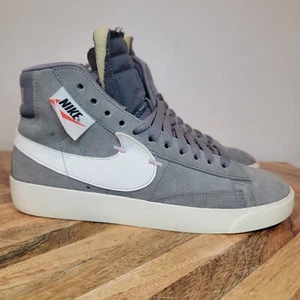 Nike Blazer Mid Rebel Cool Grey BQ4022-004 donna taglia 7,5 - Foto 1 di 9