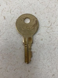 UM356 Schlüssel Ersatz CM Schloss - Bild 1 von 2