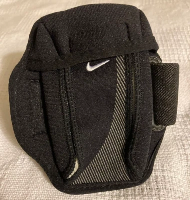 Nike Sport Running Armband for ipod, Cards, Money - Image 1 of 3