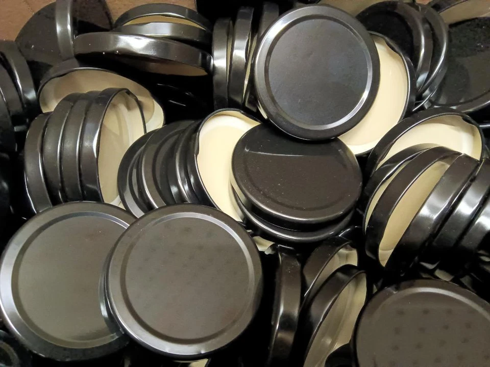 METAL LIDS (70-400) BLACK T/O Lug Type (25-50-125-250-500 count) - Image 1 of 1