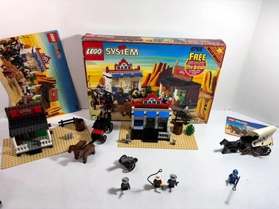 LEGO Western: Cowboys: Gold City Junction 6765 (1996) Caja + Carro de Armas 6716 Foto 1 de 4