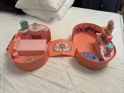 Barbie Schlafzimmer Kofferhaus - Bild 1 von 4