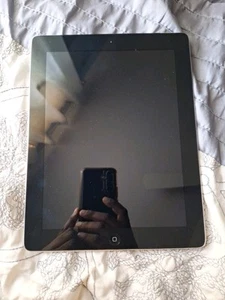 Apple iPad 2 A1396 32 GB Wi-Fi Silver Locked - Picture 1 of 15
