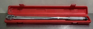 K Tool International KTI-72102 Ratcheting Torque Wrench - Picture 1 of 6