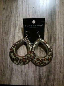 Superstar Accessories Dangling Hoop Earrings NEW. - Picture 1 of 3