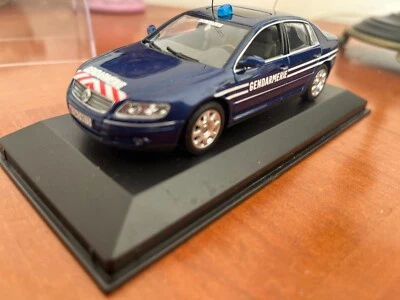 GENDARMERIE NATIONALE  - VOLKSWAGEN PHAETON - MARQUE MINICHAMPS- 1/43 - Photo 1/4