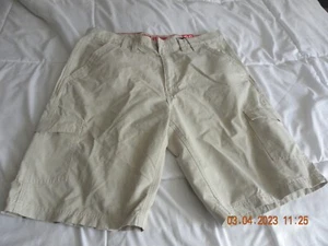 Wolverine Mens Cargo Shorts Size 36 Beige Flat Front Outdoor Shorts NWT - Picture 1 of 9