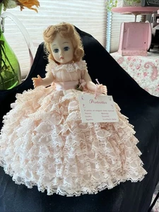 Vintage Madame Alexander Melinda Puppe mit gebogenen Knien 9 Zoll - Bild 1 von 11