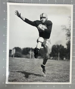 Vintage Dick Raklovits Football photo. 1950 - Picture 1 of 3