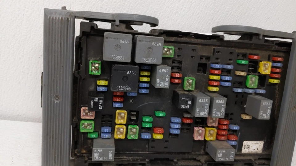 Chevrolet Suburban 1500 2007-2009 caja de fusibles caja de fusibles módulo de relé 143880 Foto 1 de 4