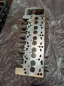 Volkswagen Transporter 2.5 TDI AXD,AXE Cylinder Head - Picture 1 of 2