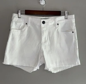 Kut from the Kloth Gidget ausgefranste Damenshorts 6 weiß Denim Stretch 4" Schrittlänge - Bild 1 von 17
