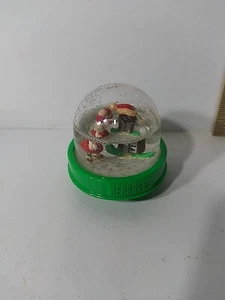 Hershey Vintage 2000 Green Small Snowglobe 2in. Preowned - Picture 1 of 2
