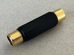 Vintage RCA Female to Female Coupler Adapter Audio Video - Gold and Black - Picture 1 of 4