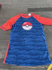 Youth Pokémon Ball Athletic Shirt Red and Blue size M, 85% Polyester dc7 - Picture 1 of 4