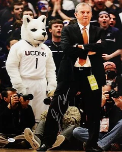 Jim Calhoun Autographed 16x20 Arms Crossed Photo- JSA Authenticated - Imagen 1 de 7