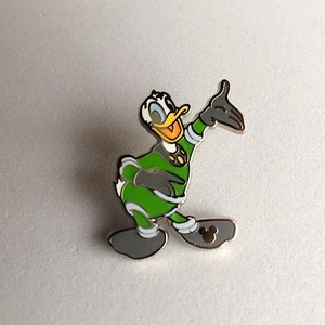 Disney 2015 Hidden Mickey Pin-WDW-Outer Space Characters, Donald Duck, Pin 4of 5 - Picture 1 of 3
