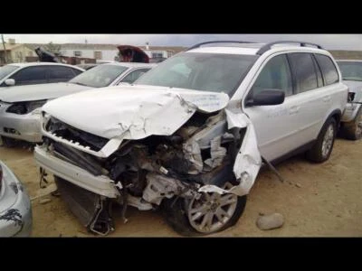 Used Rear Lower Lower Control Arm Rear fits: 2005 Volvo XC90 Locating Arms rear - Image 1 of 4