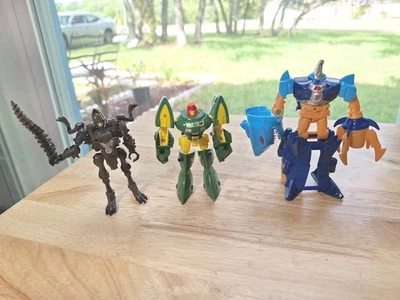 Transformers Kingdom Vertebreak Cosmos Sky-byte War For Cybertron Cyberverse Lot - Image 1 of 4