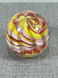 Dynasty Gallery Heirloom Collectibles Large Glass Paperweight Decoration - Picture 1 of 7