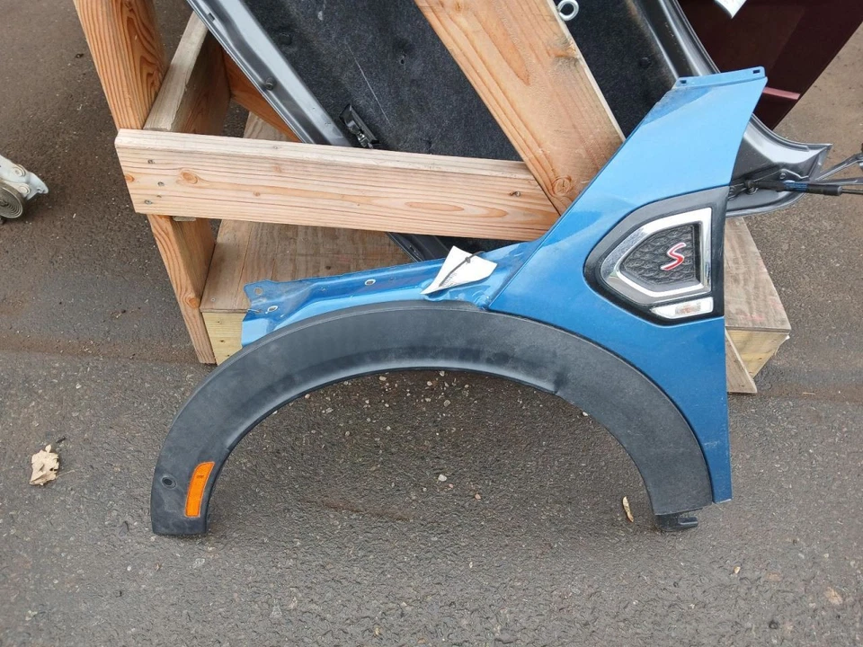 (LOCAL PICKUP ONLY) Driver Left Fender Base Fits 17-23 COUNTRYMAN 749436 - Image 1 of 4