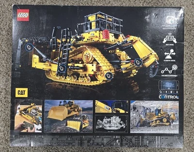 LEGO TECHNIC: Bulldozer 42131 App-Controlled Cat D11 New Mint Box Dozer Complete - Image 1 of 4