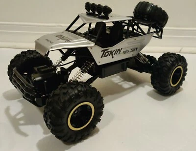 Rock Crawler 4WD 1:12 Scale 2.4 GHz Off Road Climb Remote Control Car-Silver-US - Image 1 of 4
