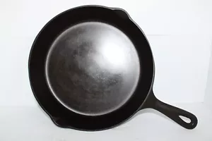 LODGE  No. 8 Skillet 3 Notch (Mid - Late 1950's) - Picture 1 of 12